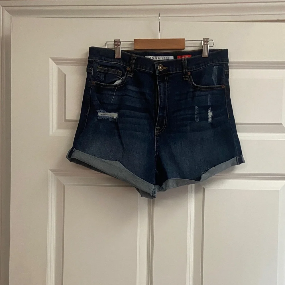 🧡 Junior’s denim shorts